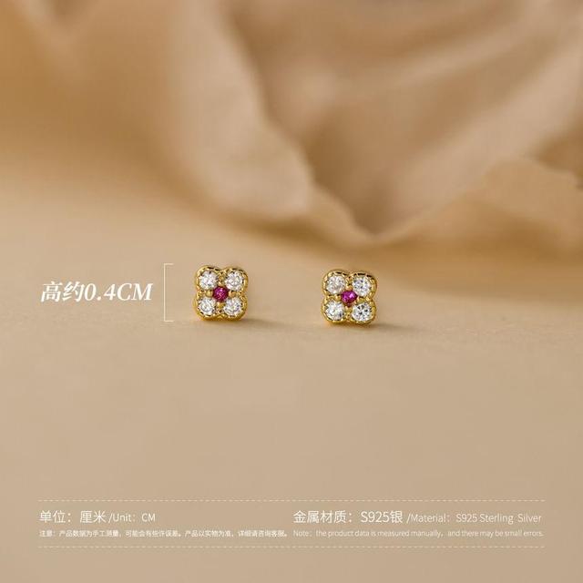 925 Sterling Silver Rhinestone Flower Stud Earring Product Image