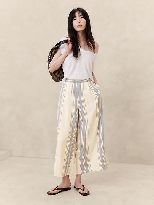 Linen-Blend Easy Wide-Leg Cropped Pant Product Image