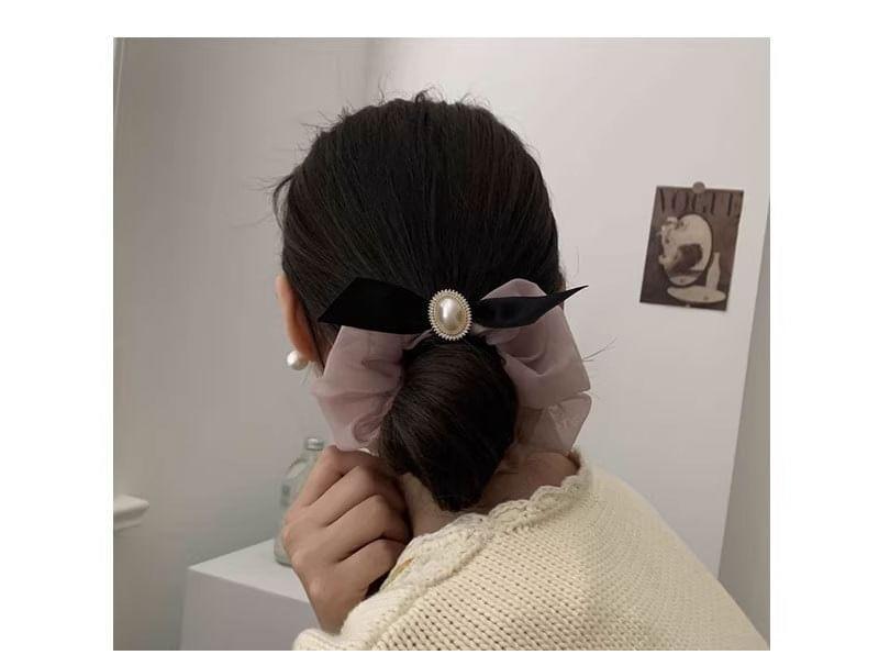 Ribbon Faux Pearl Mesh Scrunchie Product Image