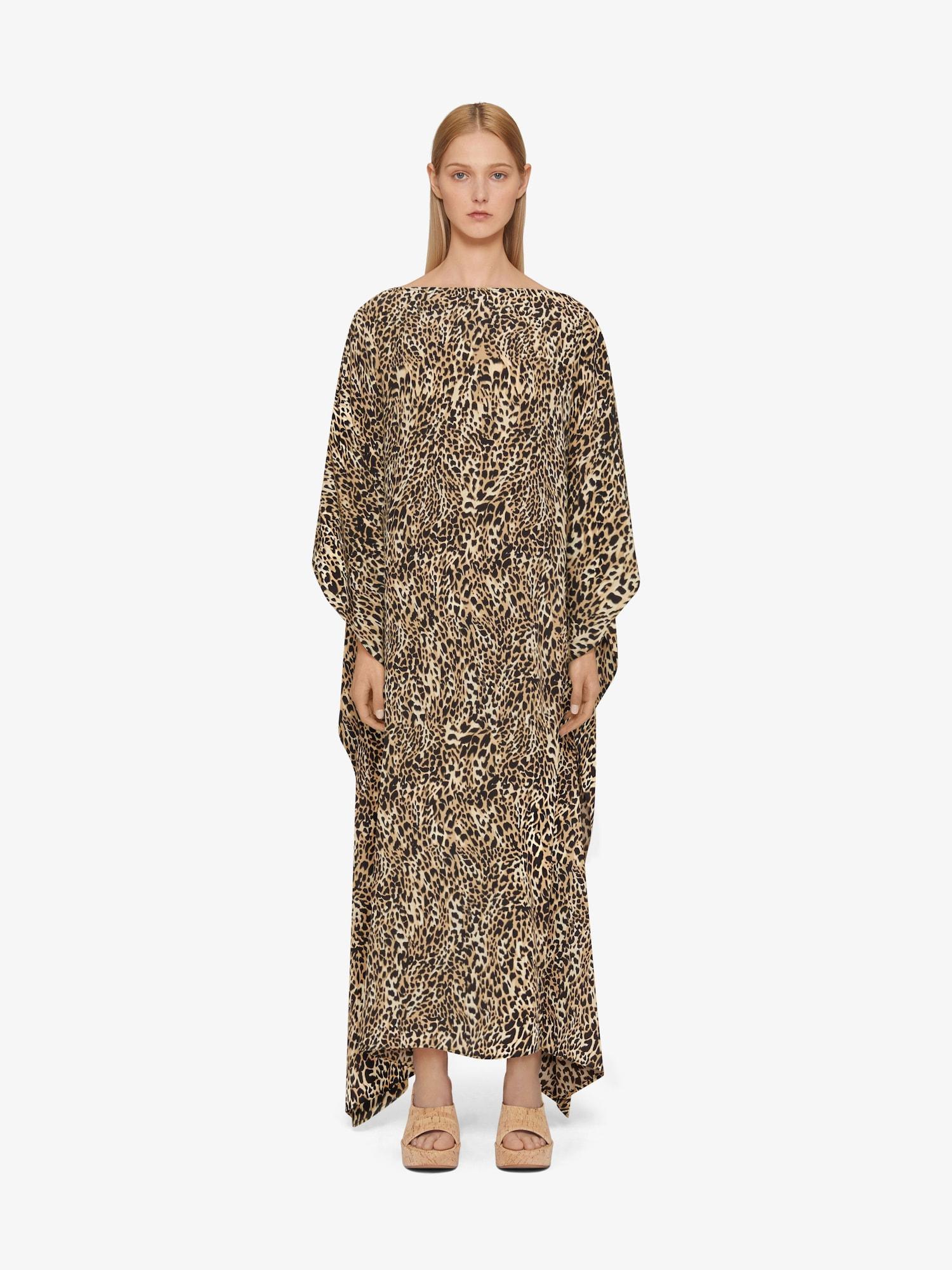 Kaftan in silk with leopard print Product Image