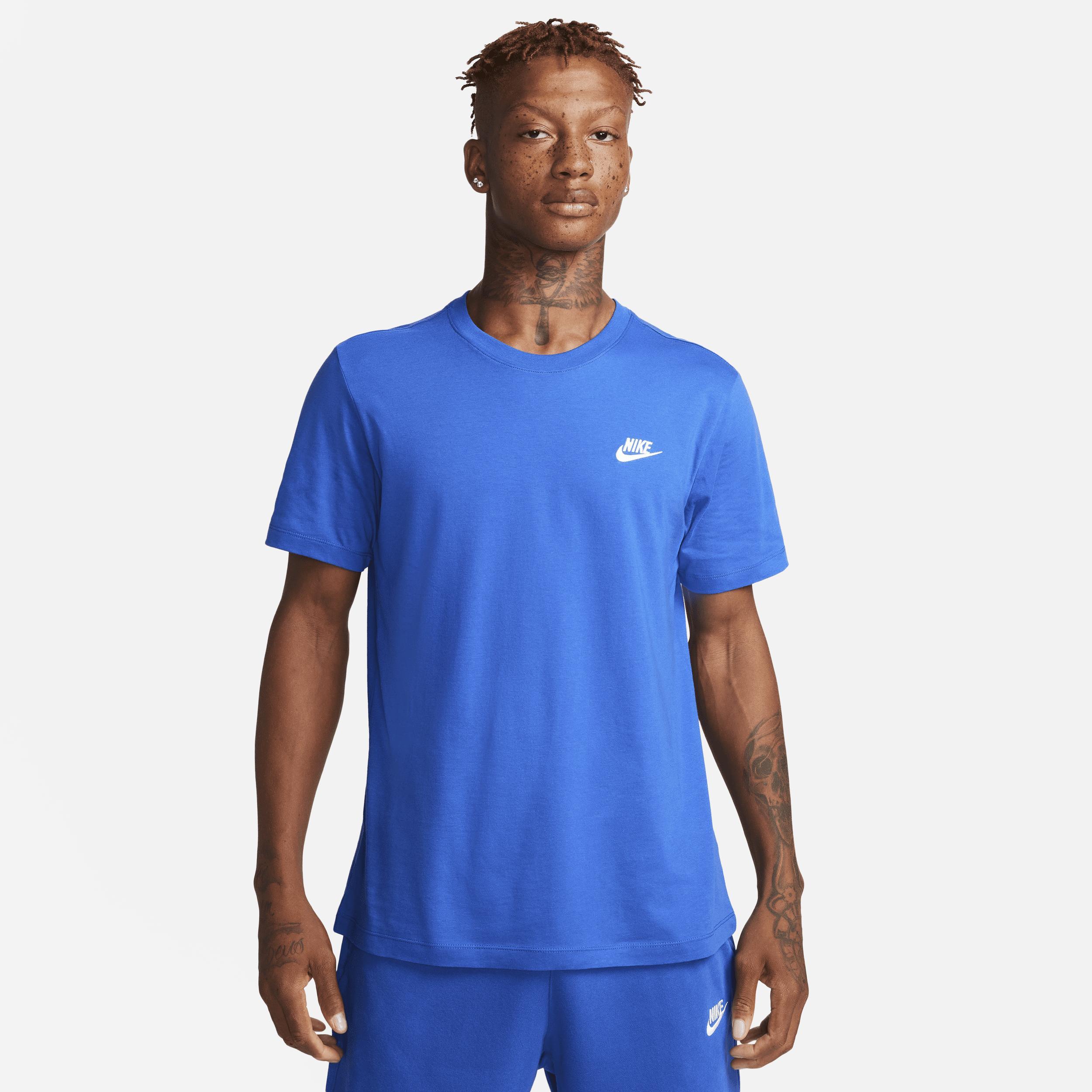 Nike Sportswear Club T-Shirt Product Image