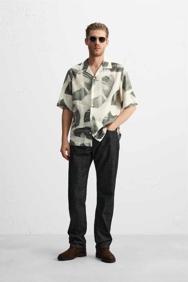 GEOMETRIC PRINT SHIRT Product Image