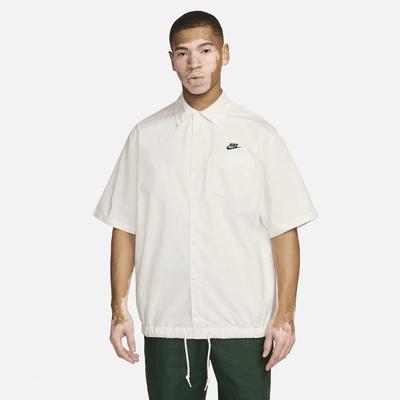 Nike Club Men's Short-Sleeve Oxford Button-Up Shirt Product Image