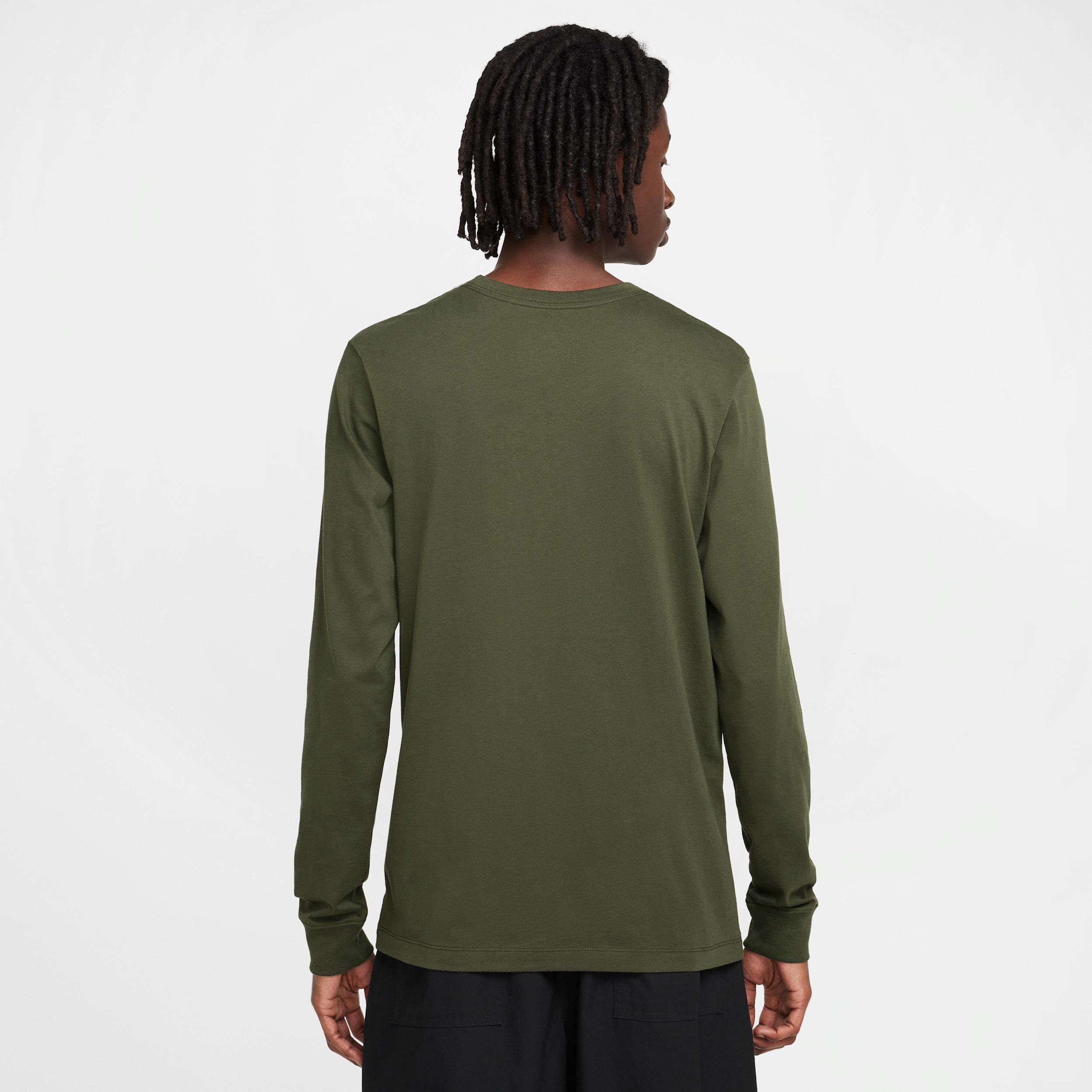 Men's Nike Sportswear Club Long-Sleeve T-Shirt Product Image