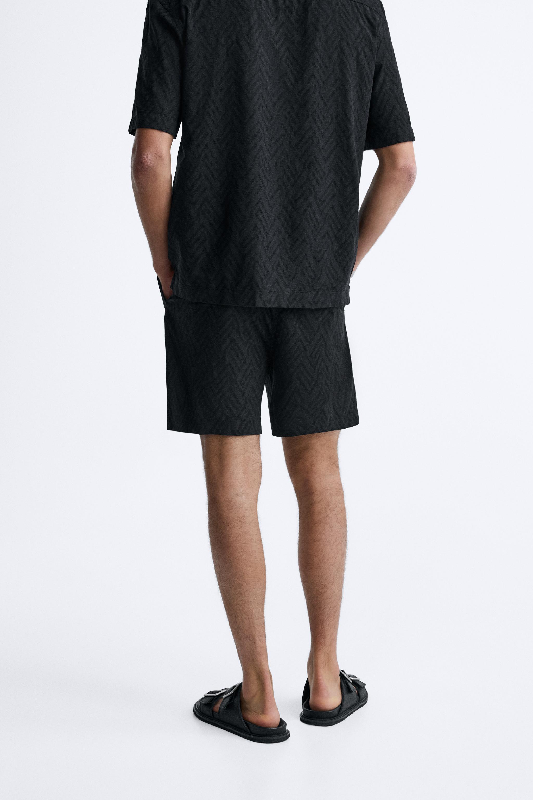 GEOMETRIC JACQUARD SHORTS Product Image