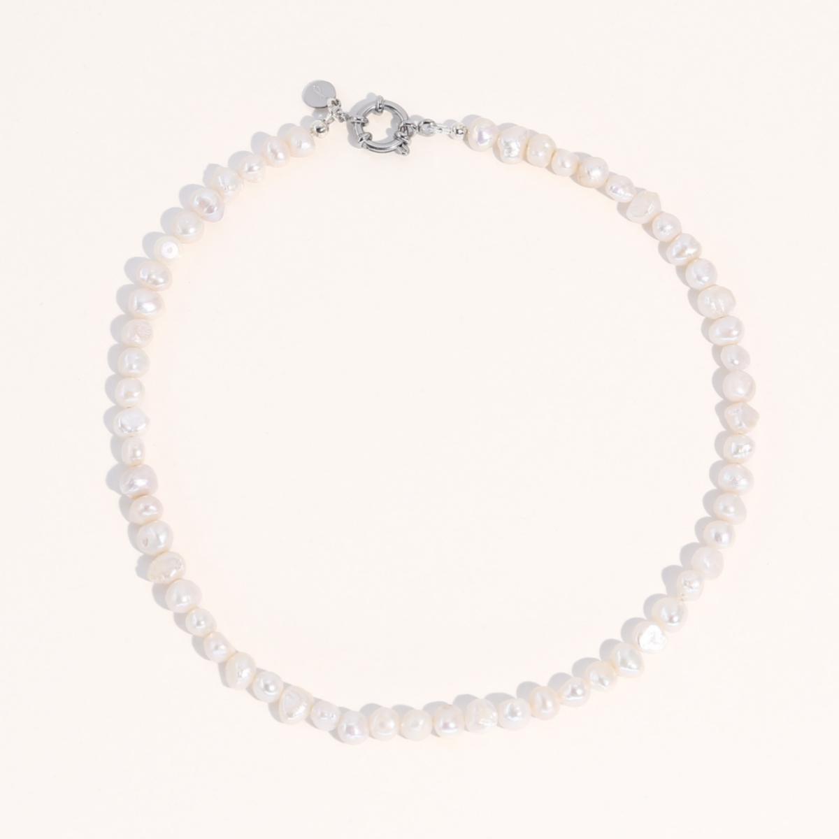 Joey Baby Pearl Giorgia Bracelet Womens at Urban Outfitters Product Image