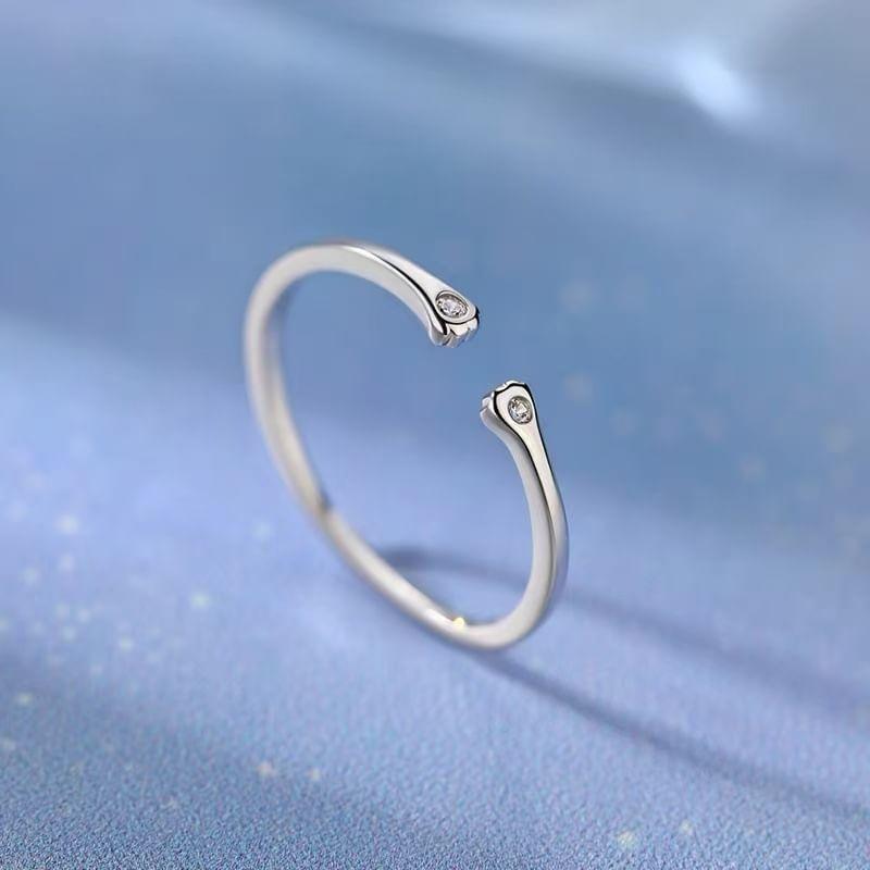 Sterling Silver Paw Ring Product Image