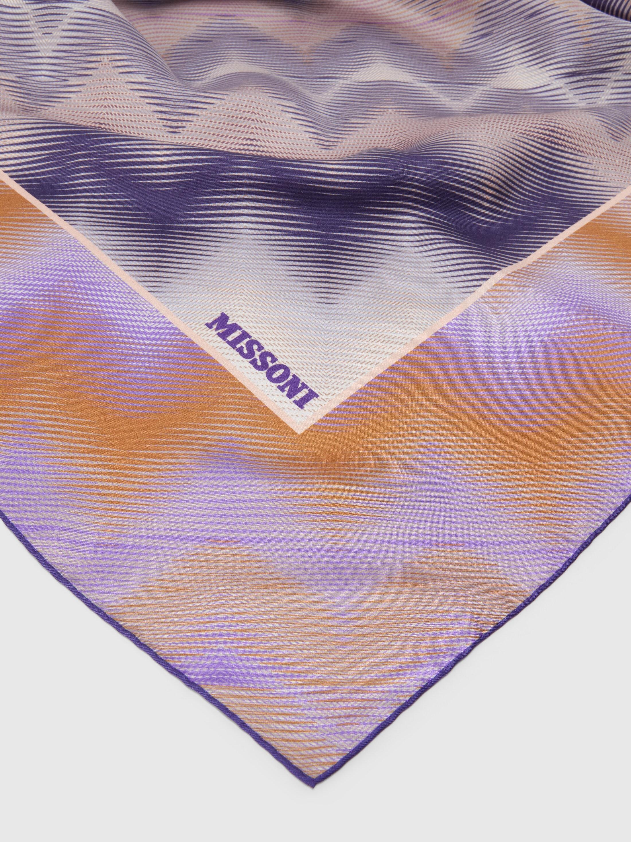 Flamed silk scarf Product Image