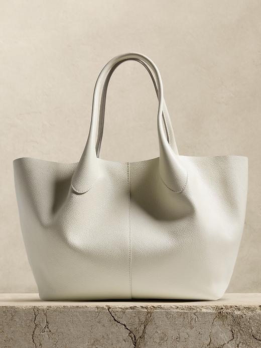 Everyday Italian Leather Tote Product Image