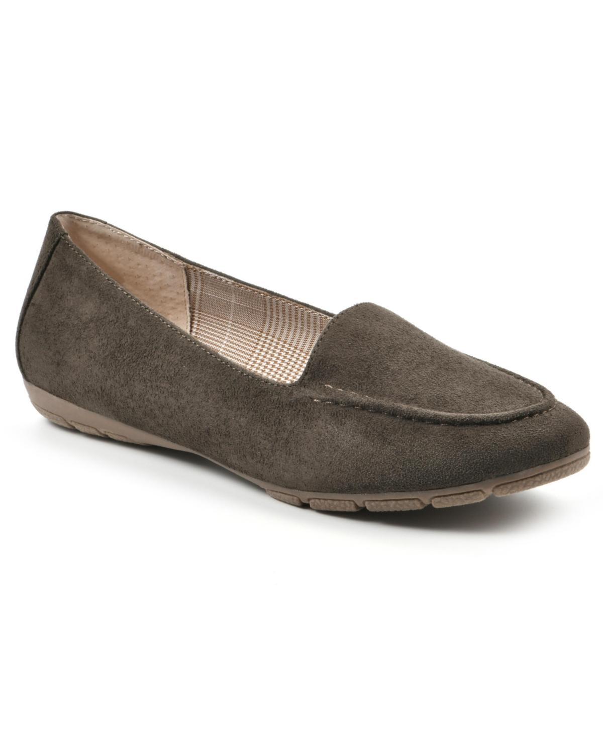 Cliffs by White Mountain Gracefully Womens Flats Product Image