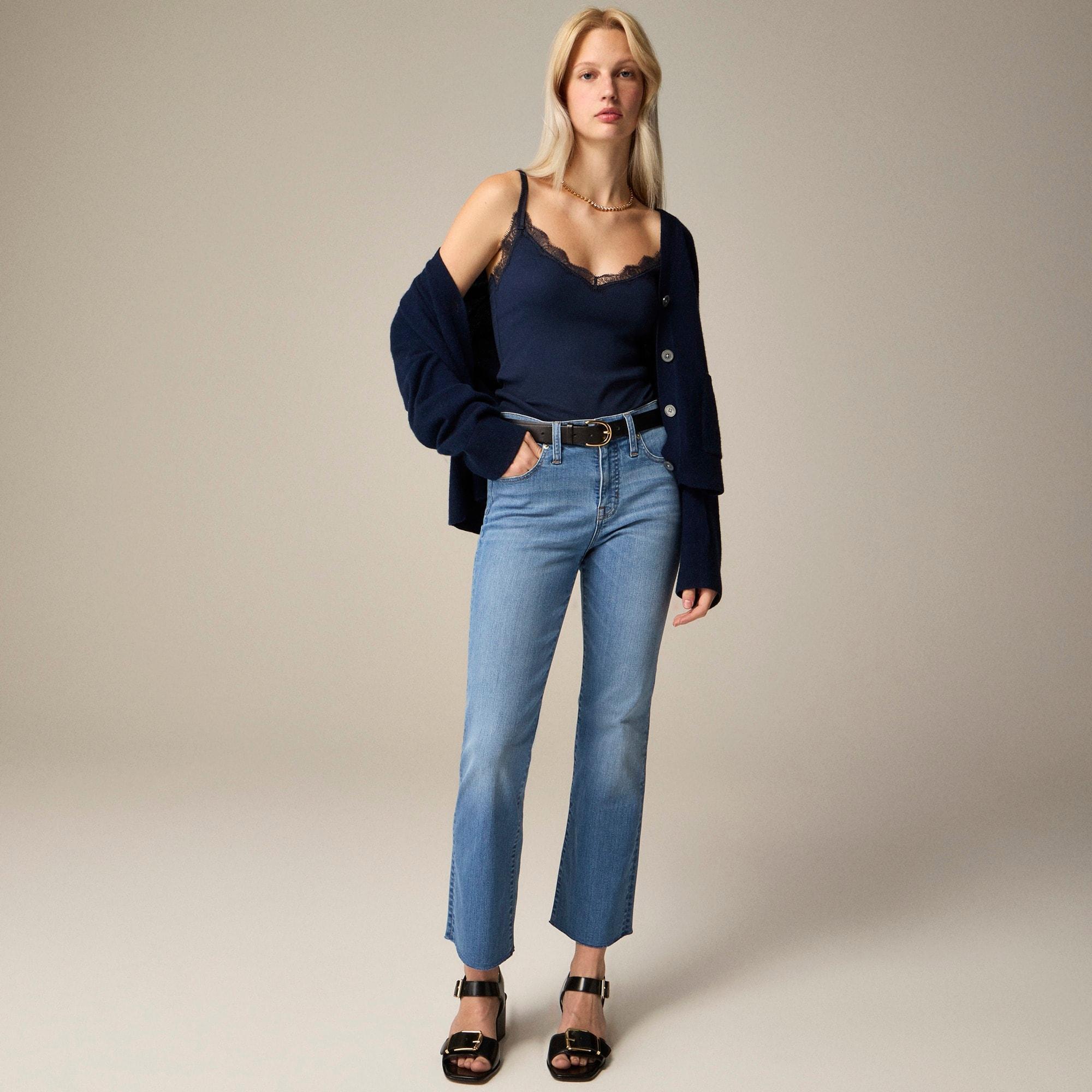 Mid-rise cropped kickout jean in 2003 super-stretch Product Image