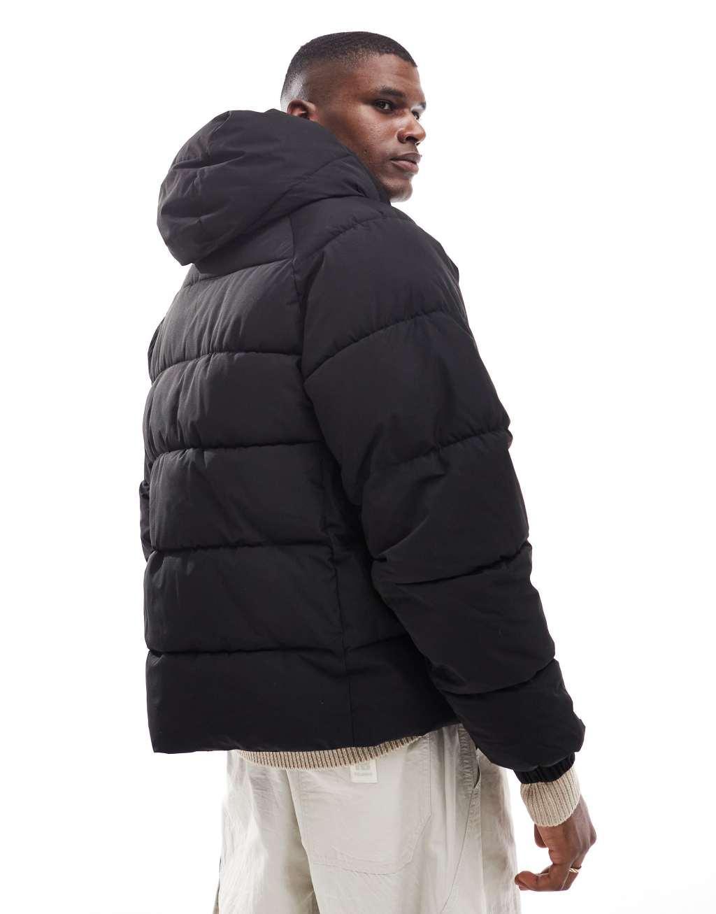  Pull&Bear puffer jacket with hood in black Product Image