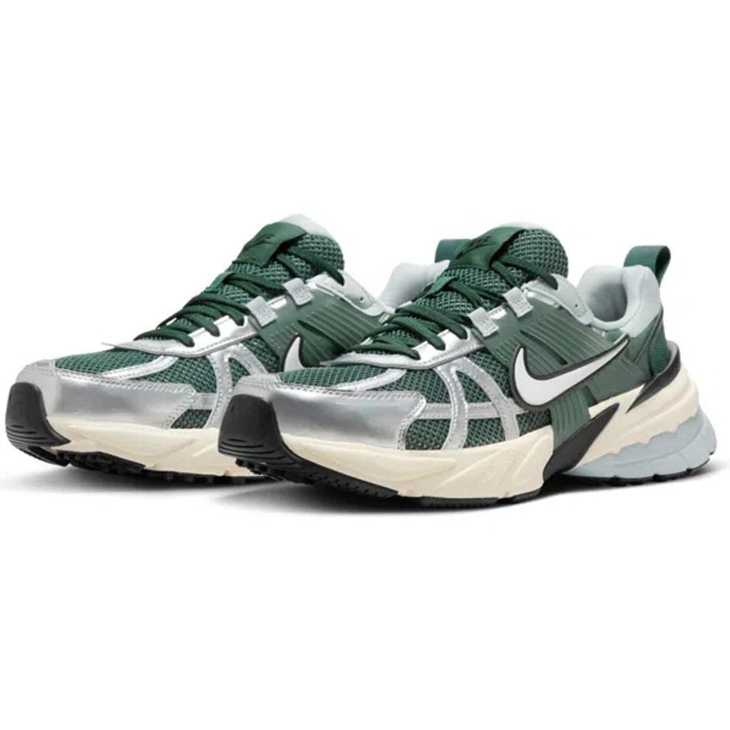 NIKE Men's V2k Run Shoes In Spruce/green Product Image