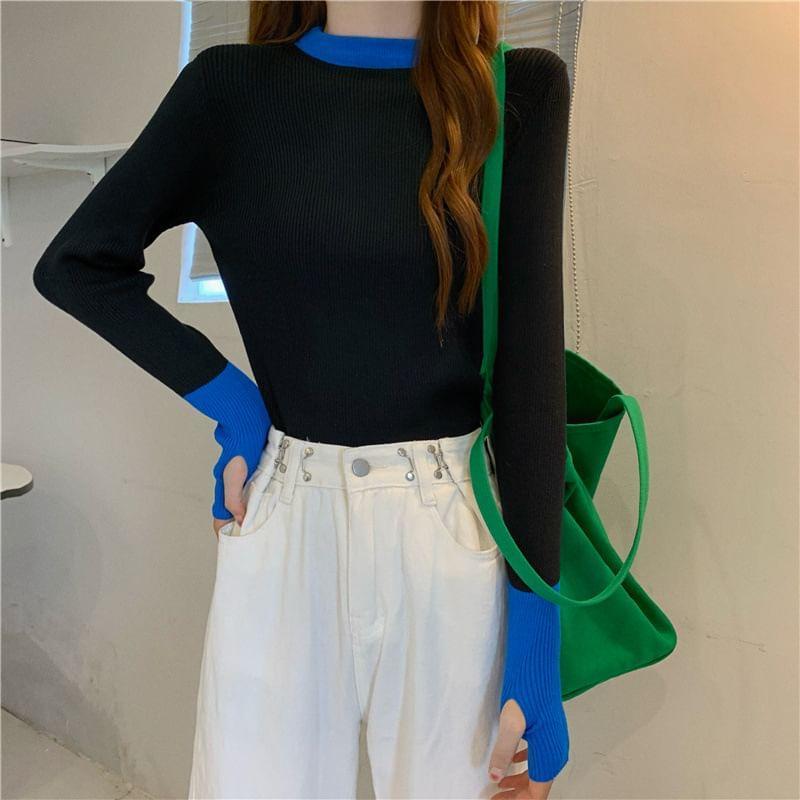 Round Neck Two Tone Ribbed Sweater Product Image