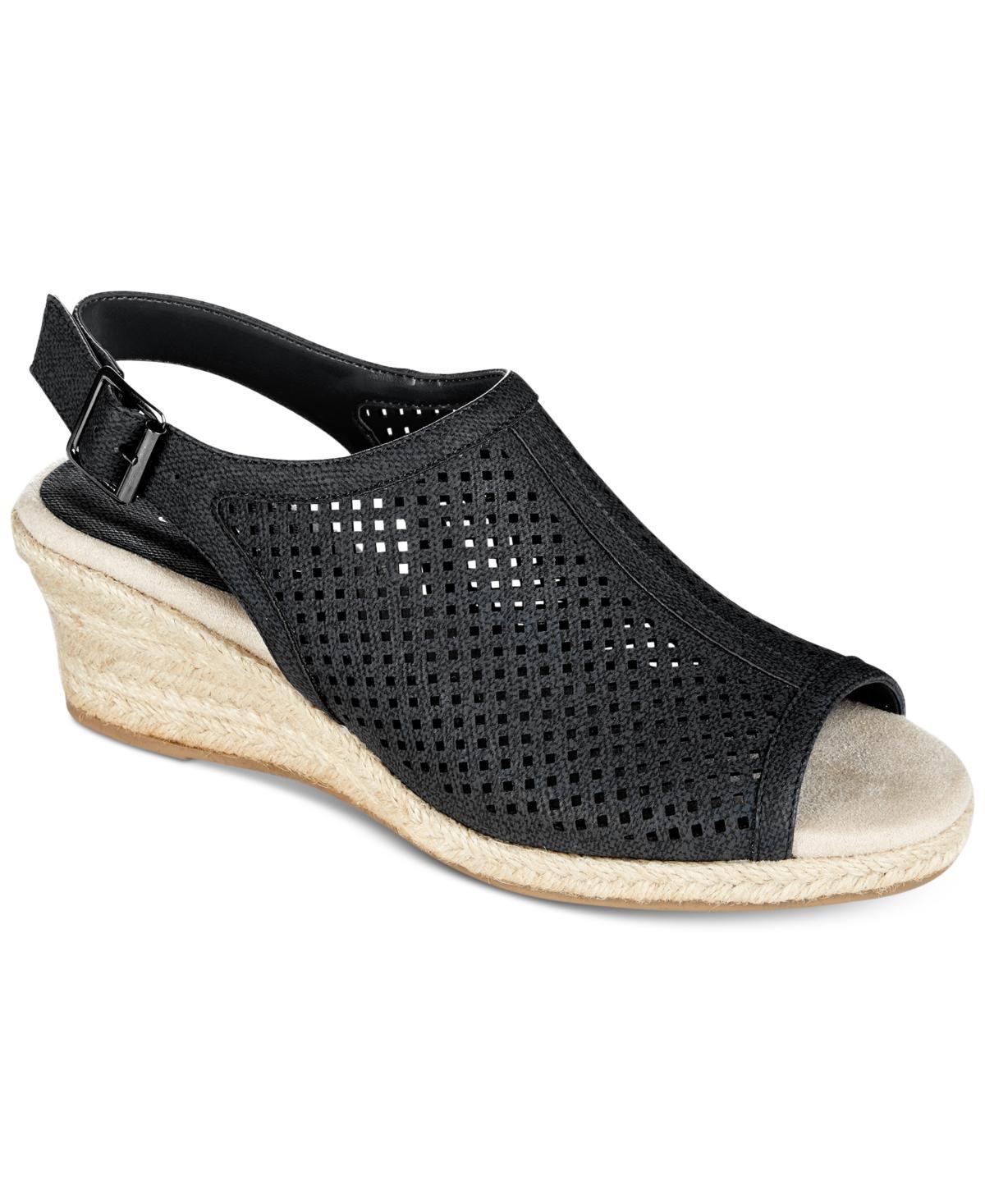 Easy Street Stacy Wedge Sandals Product Image