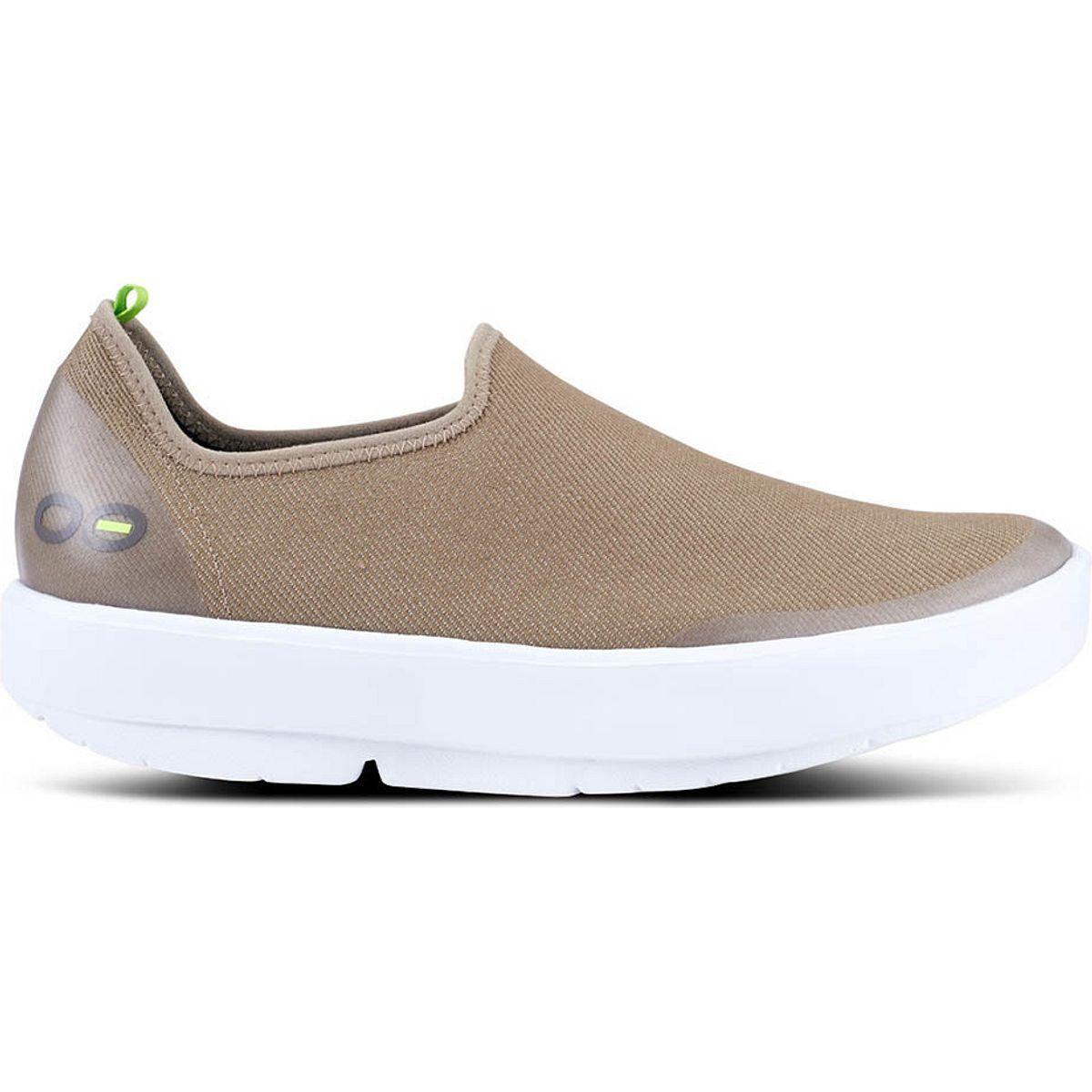 OOFOS OOmg Low eeZee (Black) Women's Shoes Product Image