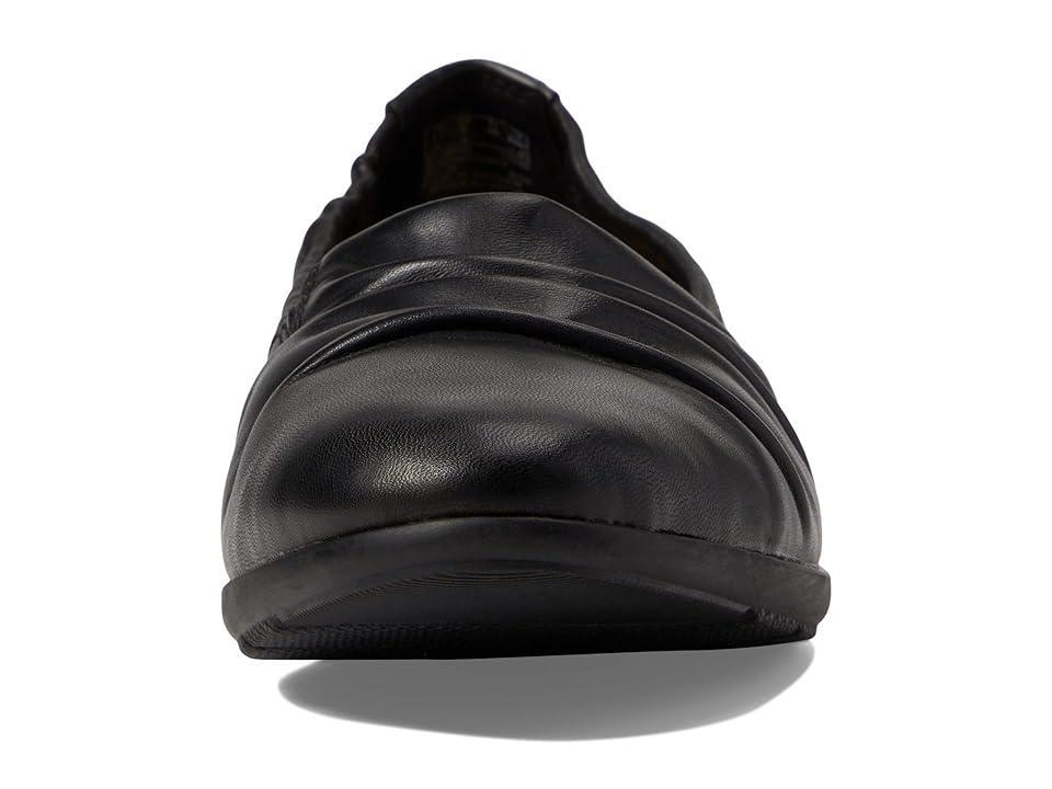 Clarks Jenette Ruby Leather) Women's Shoes Product Image