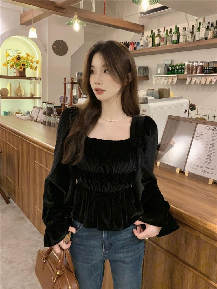 Puff-Sleeve Square-Neck Velvet Blouse Product Image