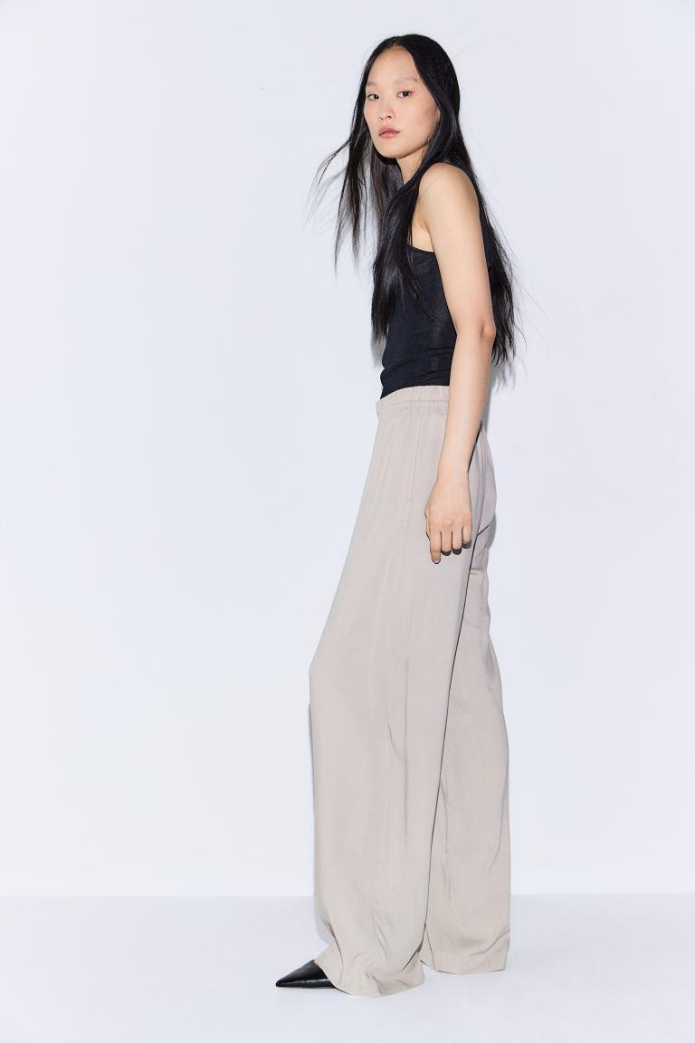 Wide-cut Pull-on Pants product image