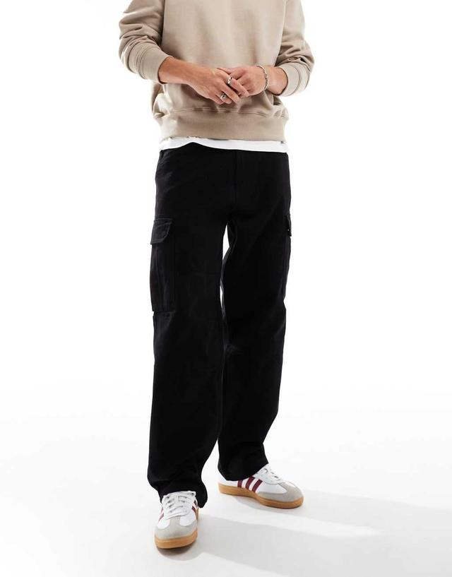 Pull&Bear straight leg cargo pants in black Product Image