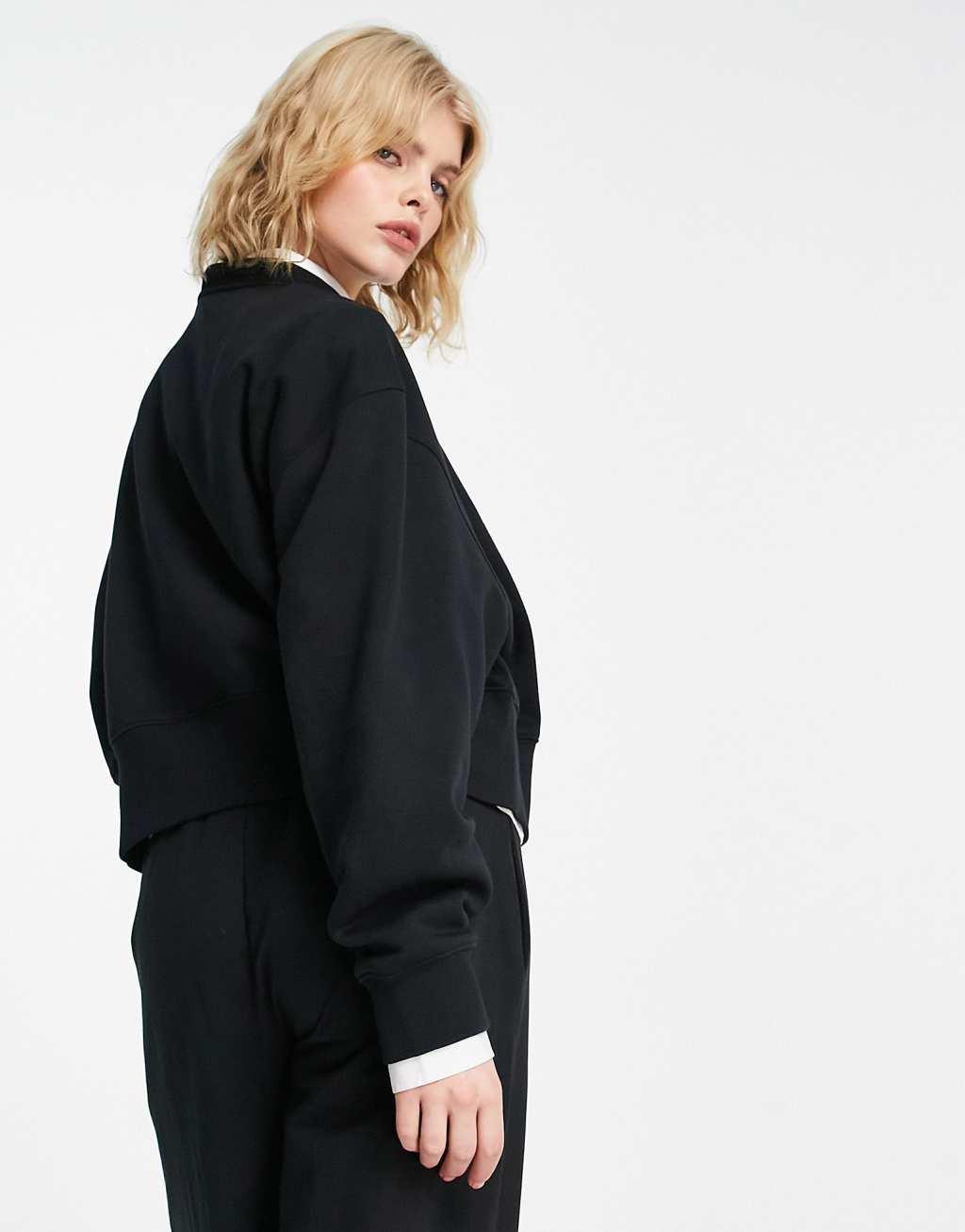 adidas Originals Essentials sweatshirt in black Product Image