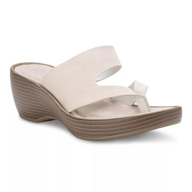 Eastland Laurel Womens Thong Sandals Product Image