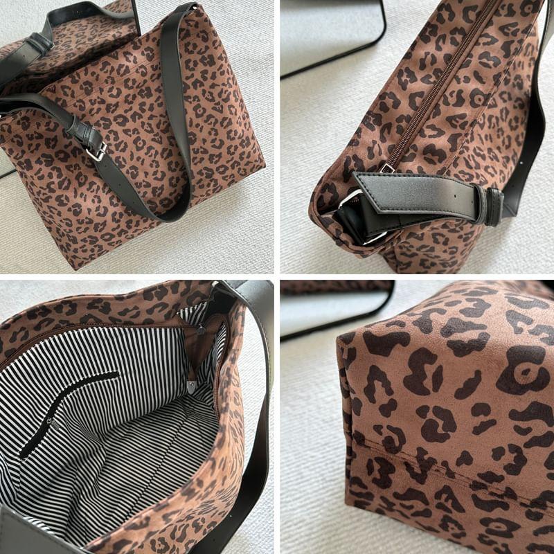 Leopard Print Canvas Tote Bag Product Image