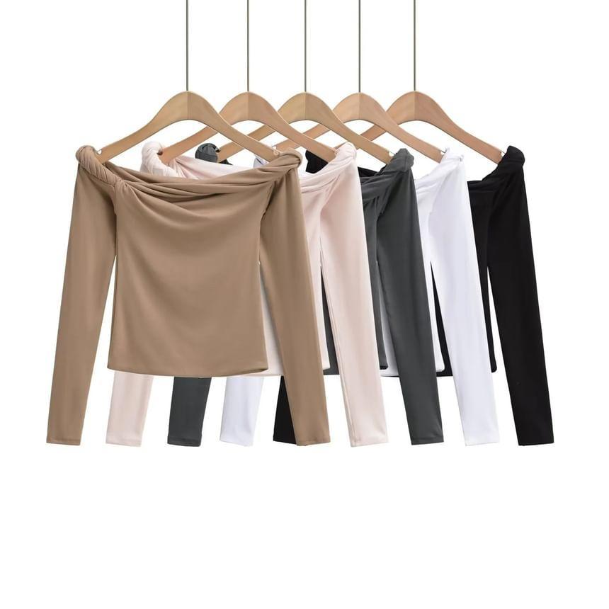 Long Sleeve Off-Shoulder Plain Twisted Slim-Fit Crop Top Product Image