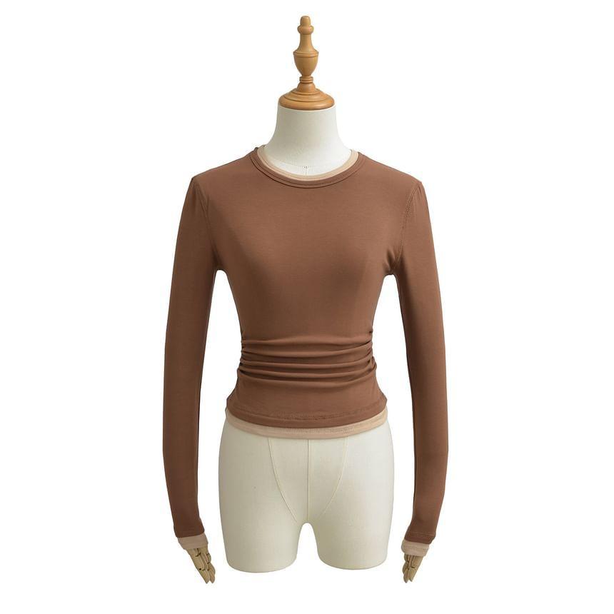 Long-Sleeve Crew Neck Mock Two-Piece Contrast Trim Ruched Crop Tee Product Image