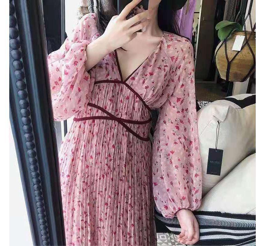 Maternity Long-Sleeve V-Neck Floral Midi Pleated Dress Product Image