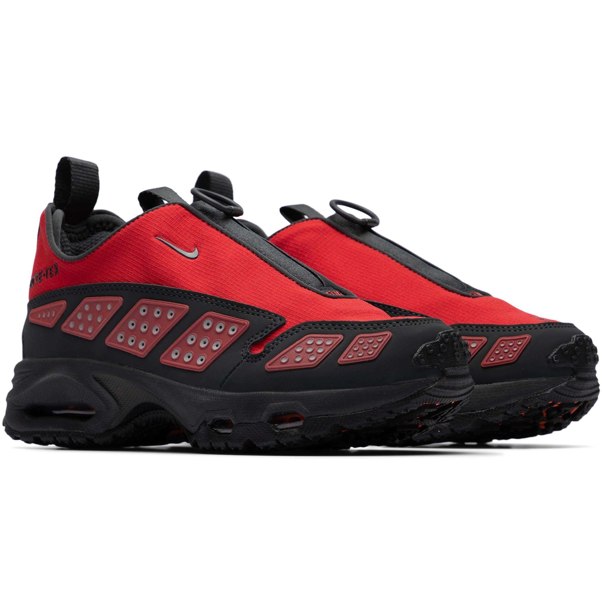 WOMEN'S NIKE AIR MAX SNDR GTX Product Image