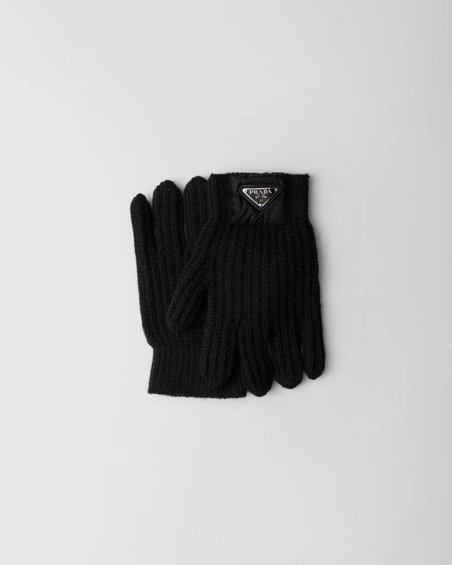 Wool and cashmere gloves Product Image