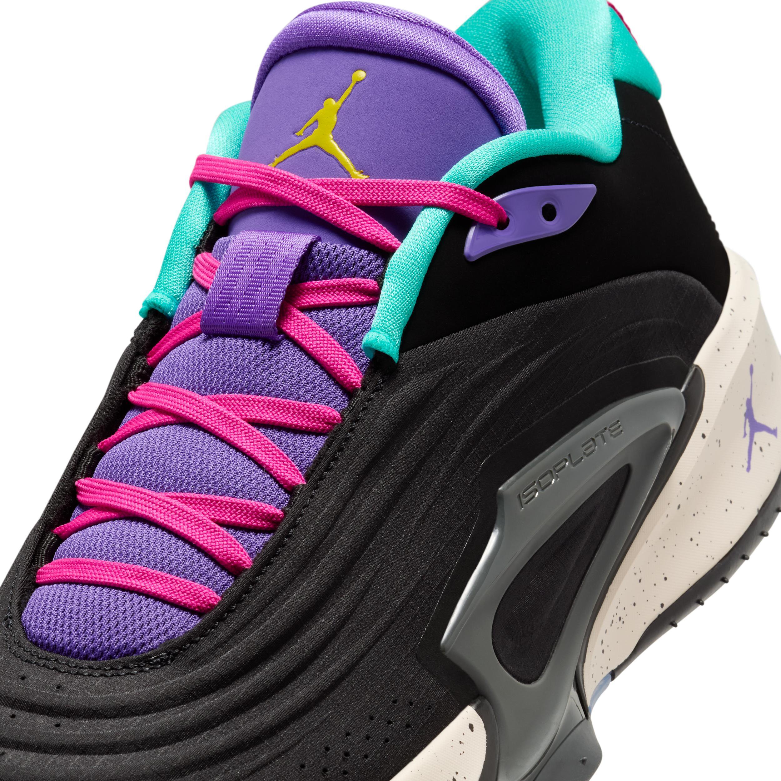 Nike Men's Luka 3 Basketball Shoes Product Image