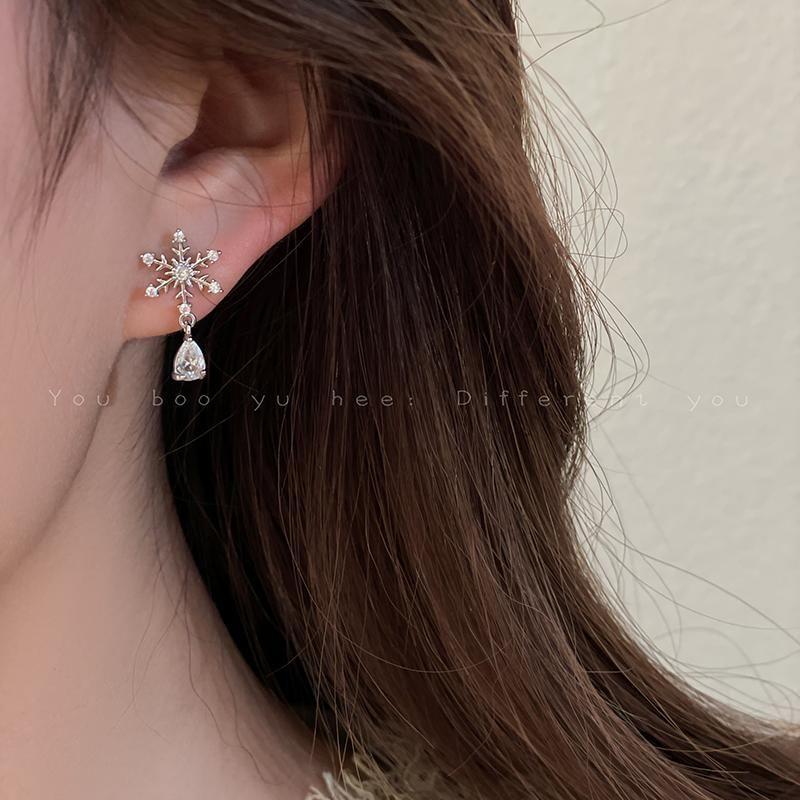 Rhinestone Snowflake Drop Earring Product Image