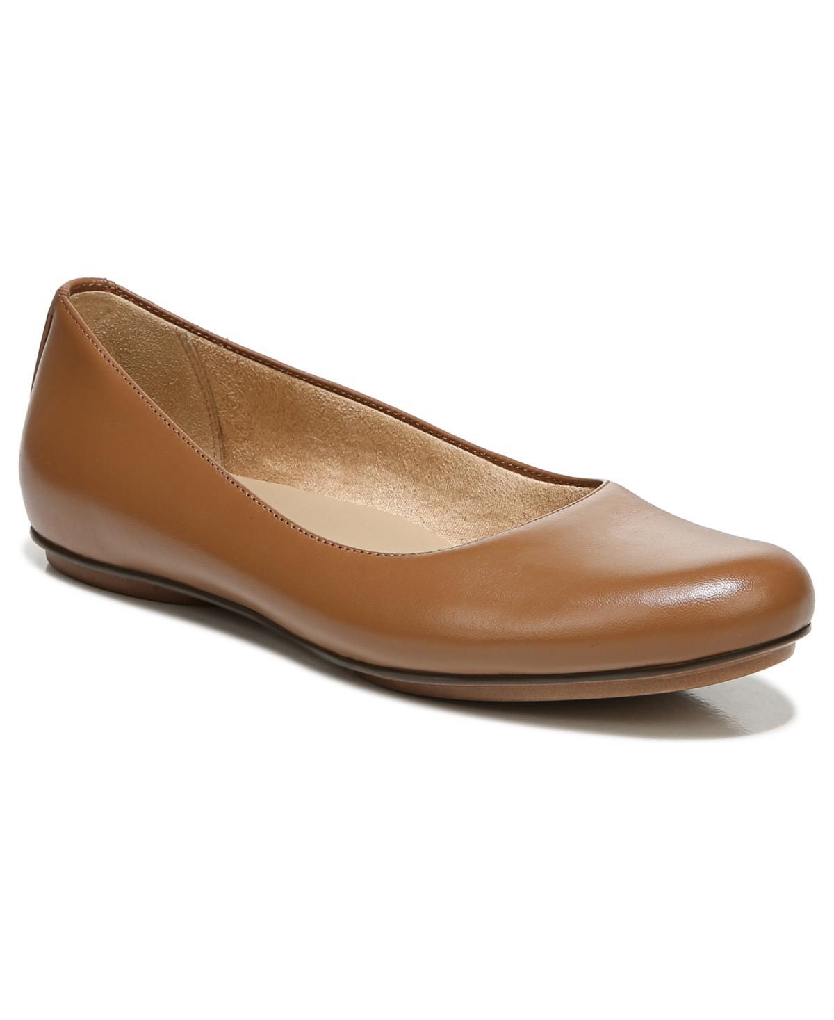 Naturalizer Maxwell (Barely Nude) Women's Shoes Product Image