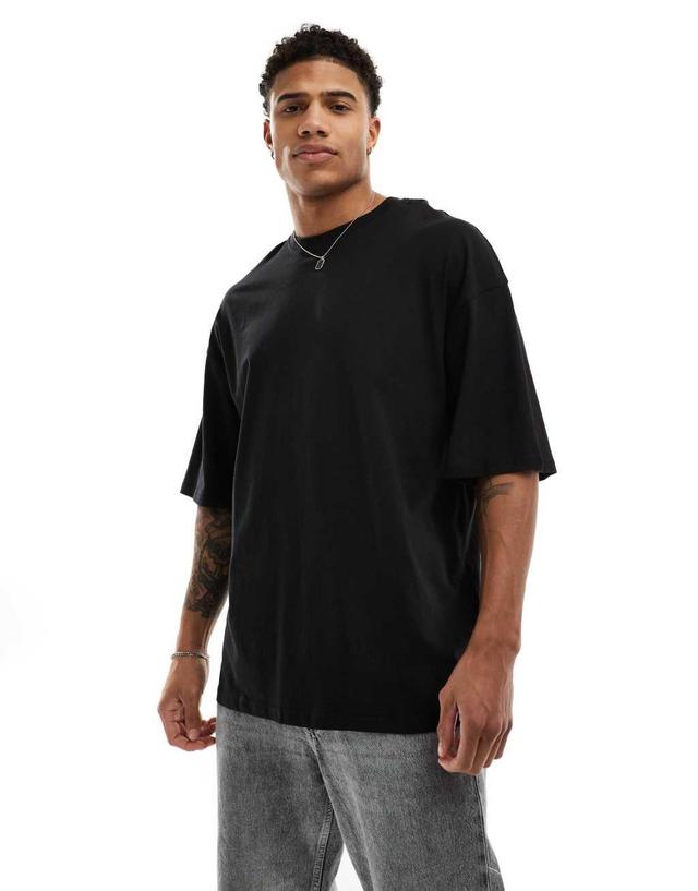 Jack & Jones super oversized t-shirt in black Product Image