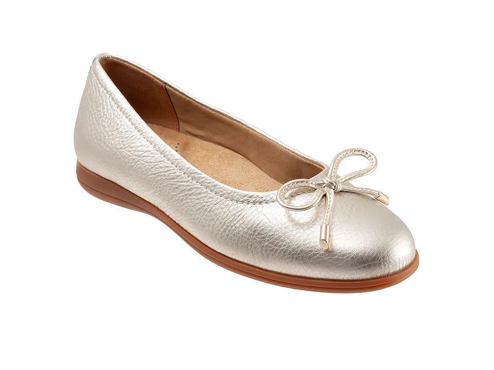 Trotters Dellis (Champagne Metallic Leather) Women's Shoes Product Image