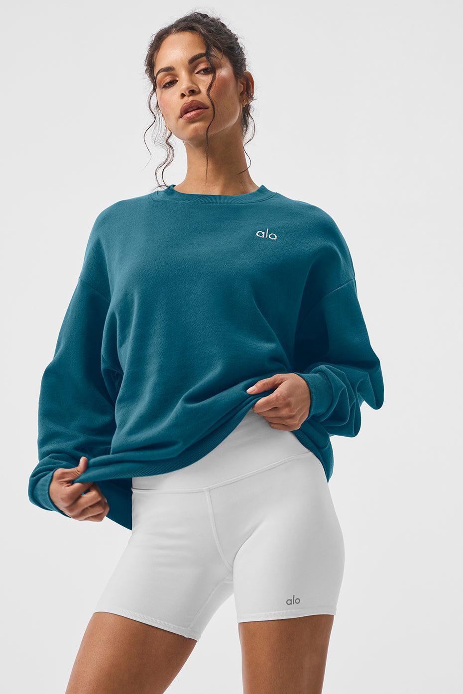 Accolade Crew Neck Pullover - Oceanic Teal Female Product Image