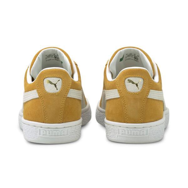 PUMA Suede Classic XXI Sneakers in Yellow Product Image