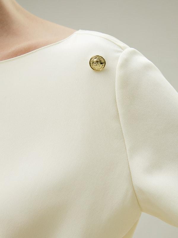 Dubrovnik 3/4 Sleeved Silk Top With Button Accents Product Image