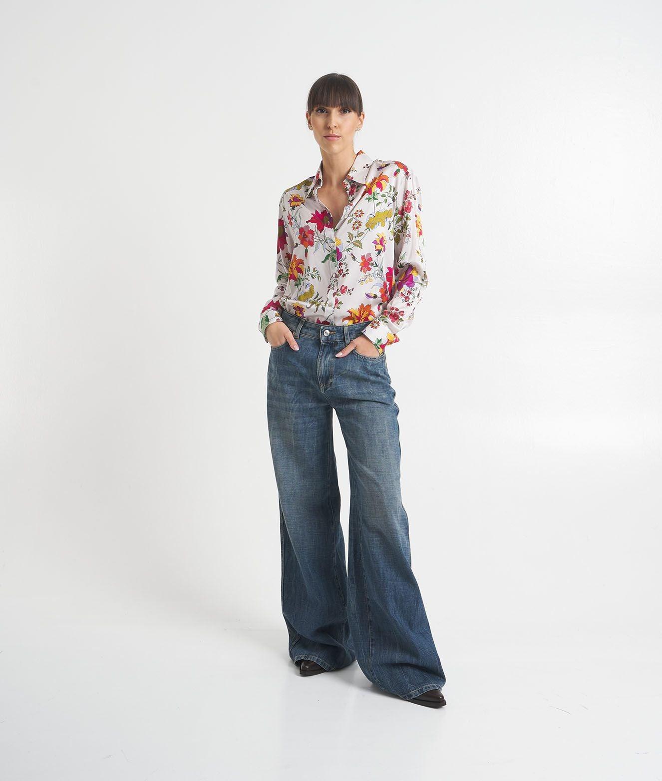 Blouse with floral print Product Image