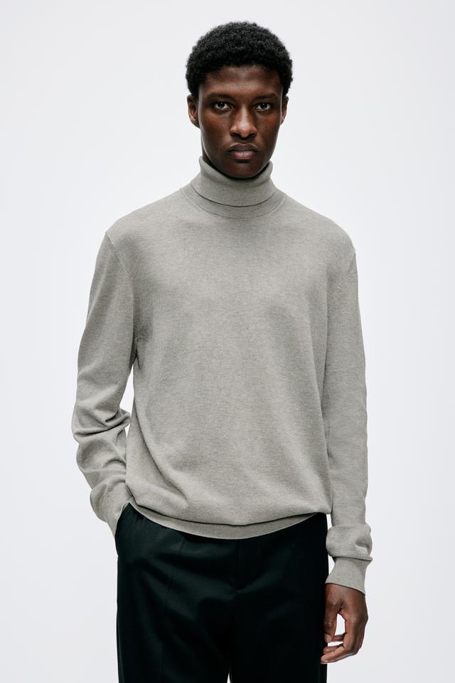 Slim Fit Fine-Knit Turtleneck Sweater Product Image