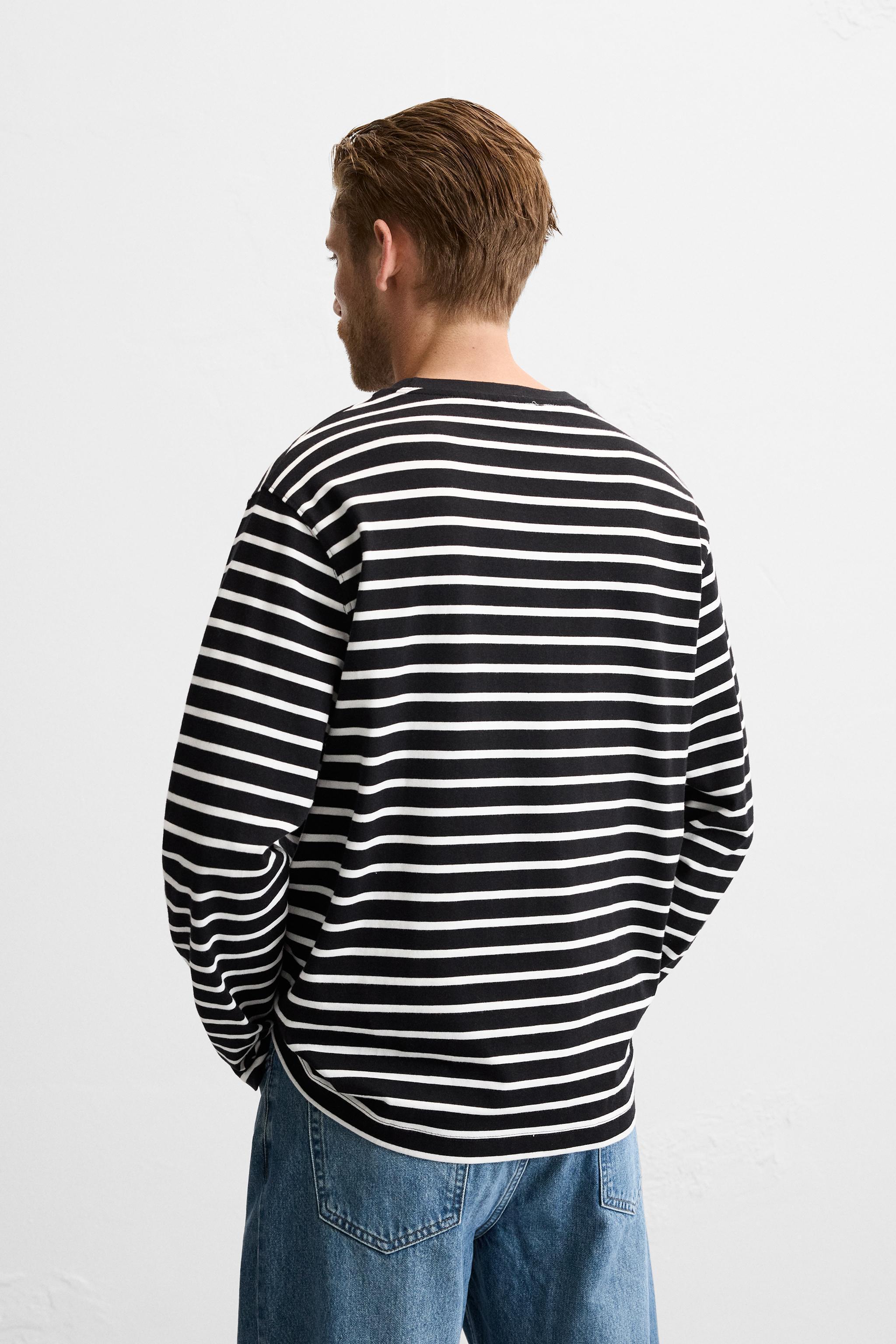 STRIPED T-SHIRT Product Image