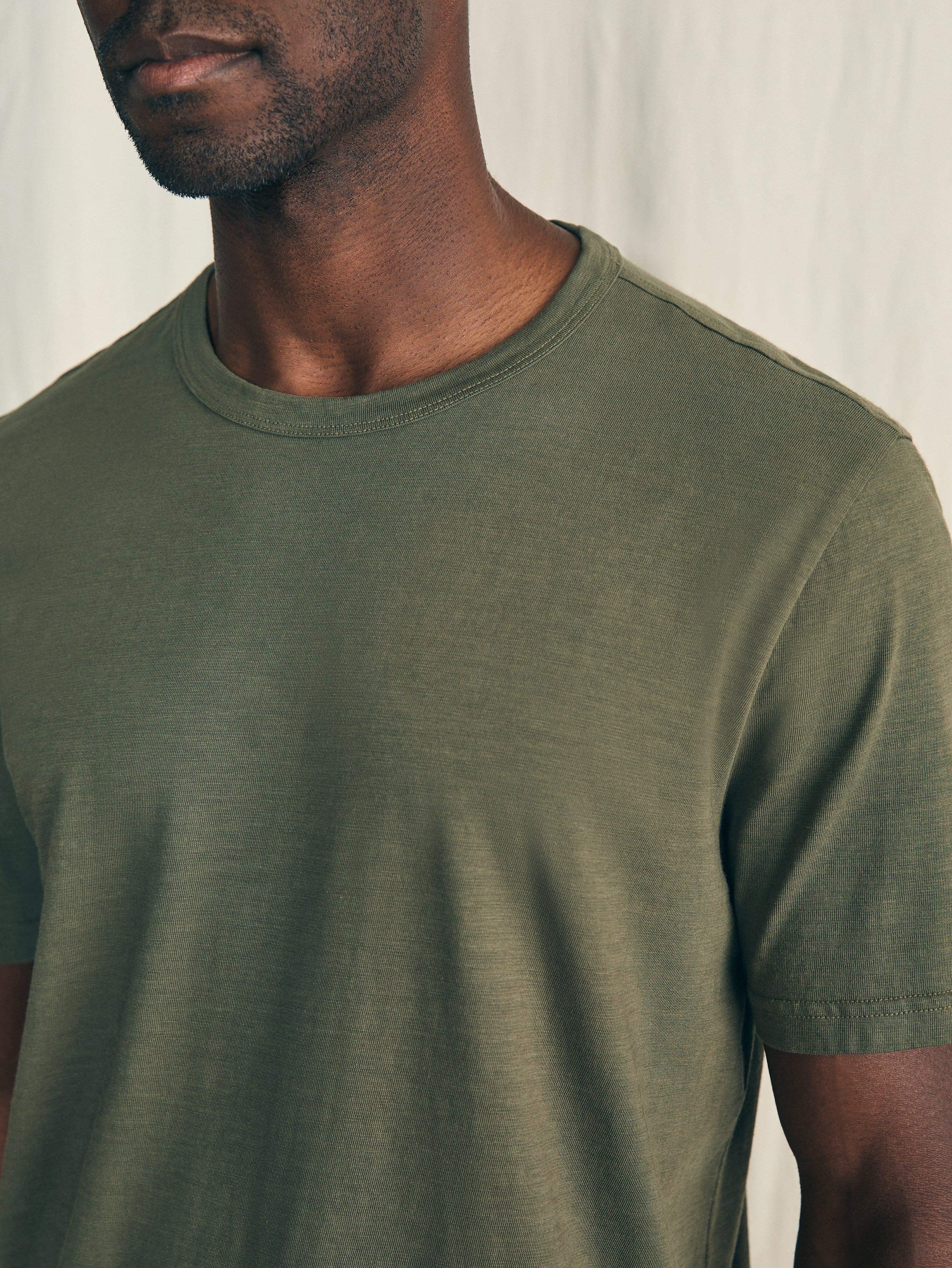 Sunwashed Tee - Olive Male Product Image