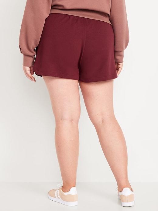 Extra High-Waisted Dynamic Fleece Shorts Product Image