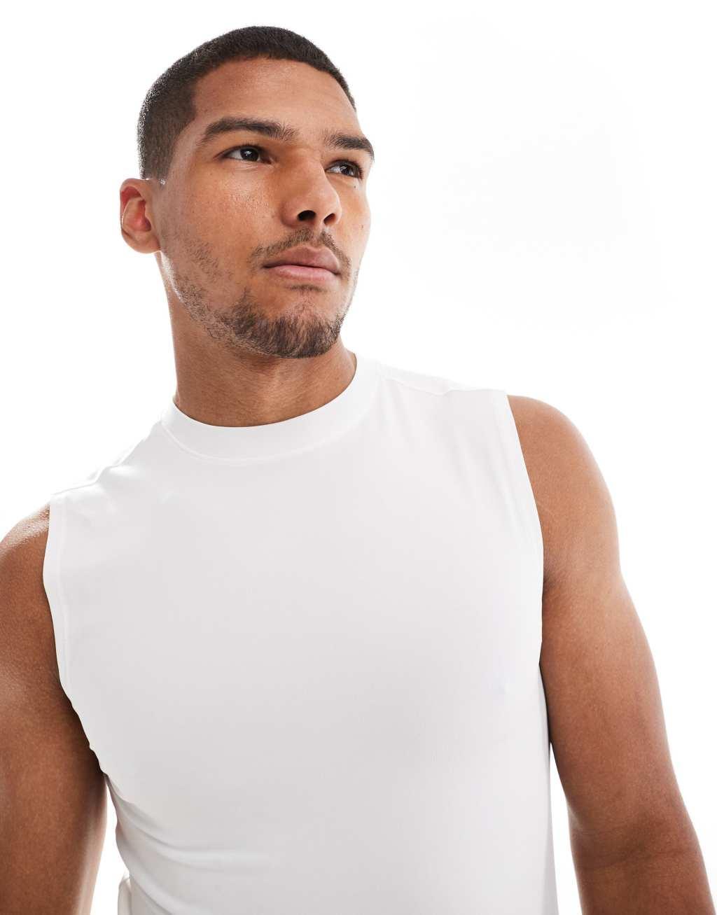 ASOS 4505 Icon muscle fit training tank with quick dry in white Product Image