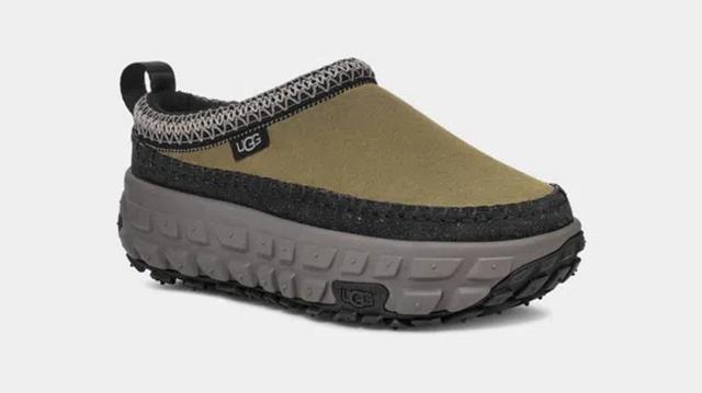 UGG M Venture Daze Shoes In Green Product Image