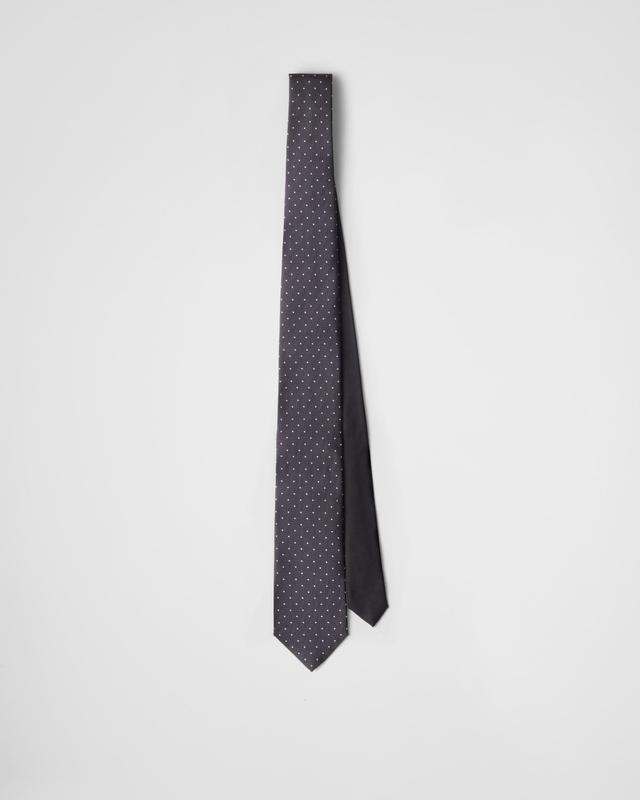 Silk tie Product Image