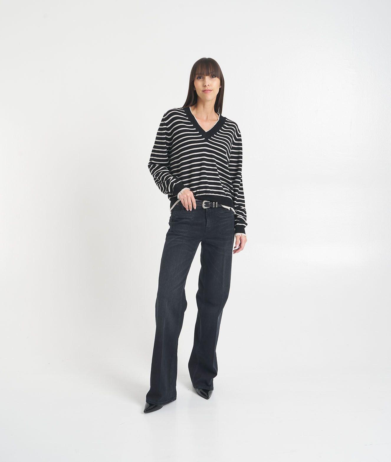 Used-look striped pullover Product Image