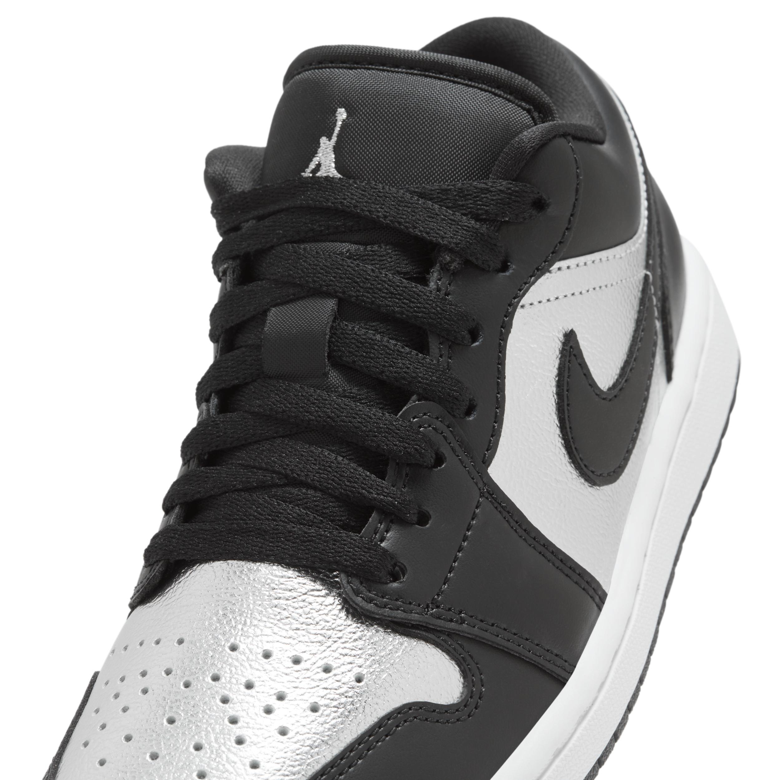 Women's Air Jordan 1 Low SE Shoes Product Image